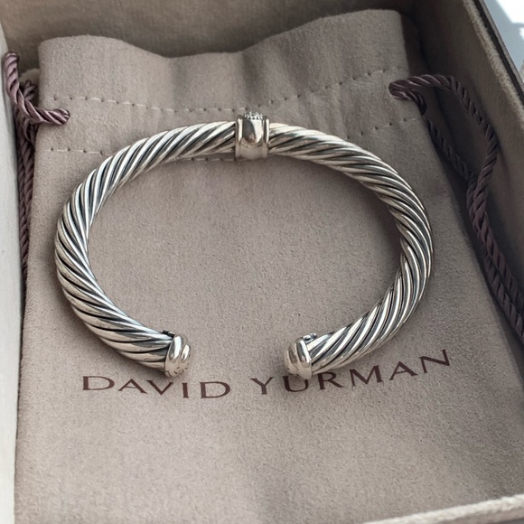 David Yurman Cable Classics Bracelet in Sterling Silver w/ Pavé Diamond Station - Picture 8 of 10